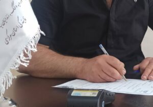دست‌های سخاوتمند بازاری اراکی منجر به آزادی سه محکوم مالی شد یکی از بازاریان دست‌به‌خیر استان مرکزی